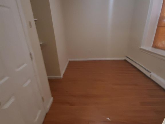 4th image of 658 Sanford Ave APT B