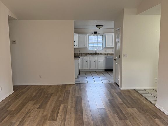 5th image of 513 W 6th St