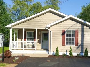 27 Riverside Dr, Southington, CT 06489