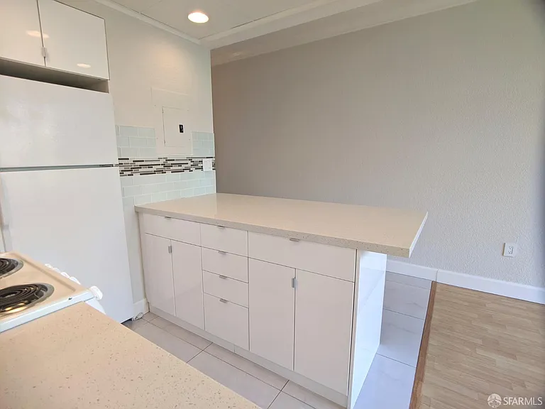 201 Harrison St #305 — Photo 9