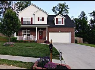 328 Hillside Ln, Lenoir City, TN 37771