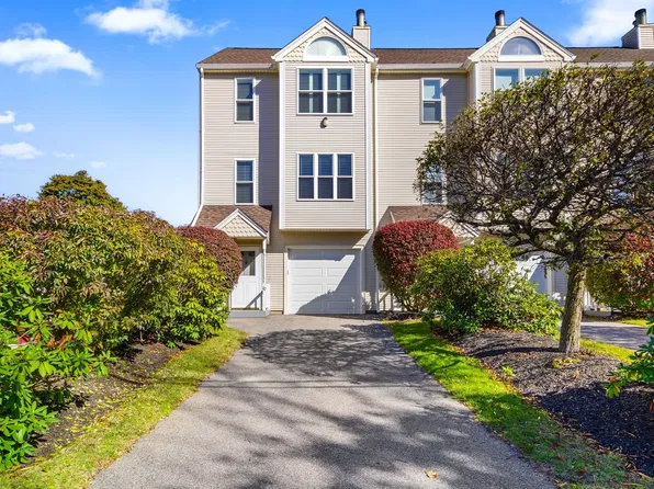 10 Eugene St #10, Lowell, MA 01852
