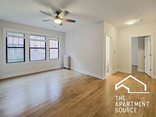 3923 N Keeler Ave #1 — Photo 2