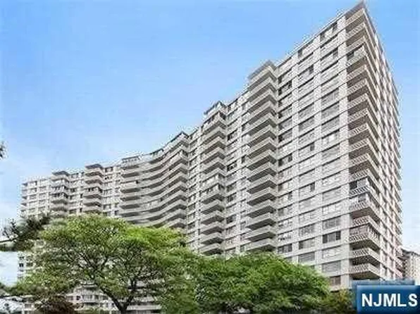 2100 Linwood Ave APT 10k, Fort Lee, NJ 07024