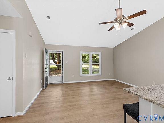 5th image of 196 Manquin Dr