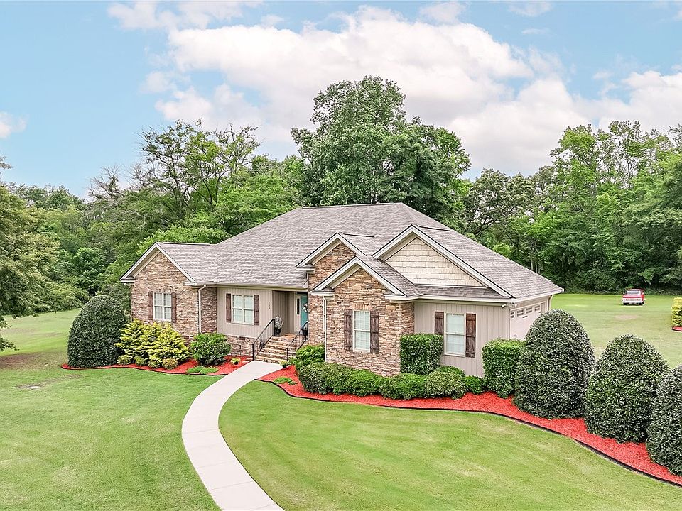 1st image of 185 Great Ellis Ln