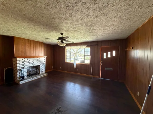 801 Arizona Ct, Green Forest, AR 72638