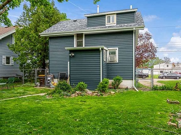 4th image of 541 Roscoe Ave