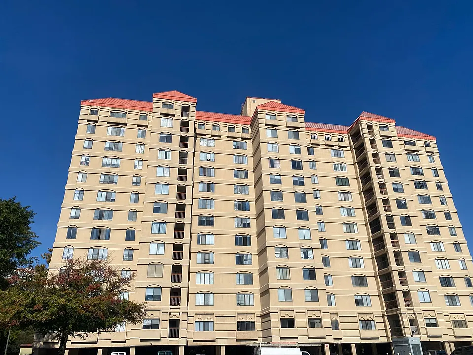 1600 Park Cir #517
