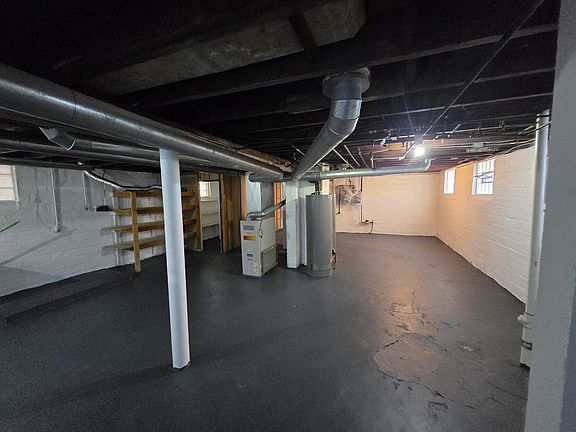 4th image of 3418 W 45th St Floor 1