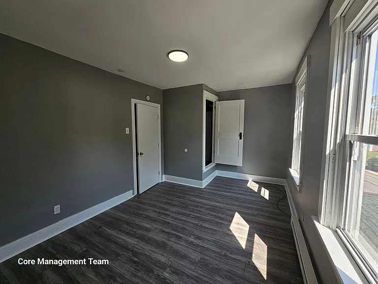 23 Lacona St #2 — Photo 6
