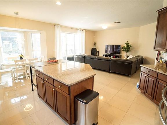5th image of 14011 Sierra Vista Dr