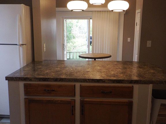 5th image of 807 S Madison St #1