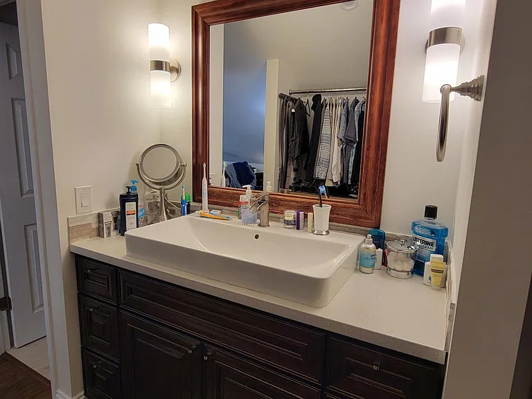 1042 Rockhurst Dr — Photo 11
