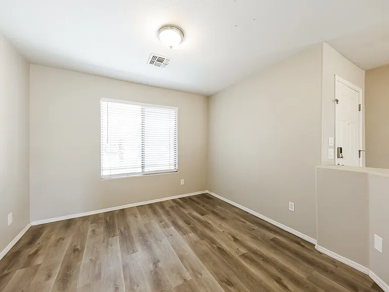 13122 W Clarendon Ave — Photo 8
