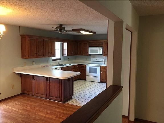 5th image of 1534 E Terry Dr