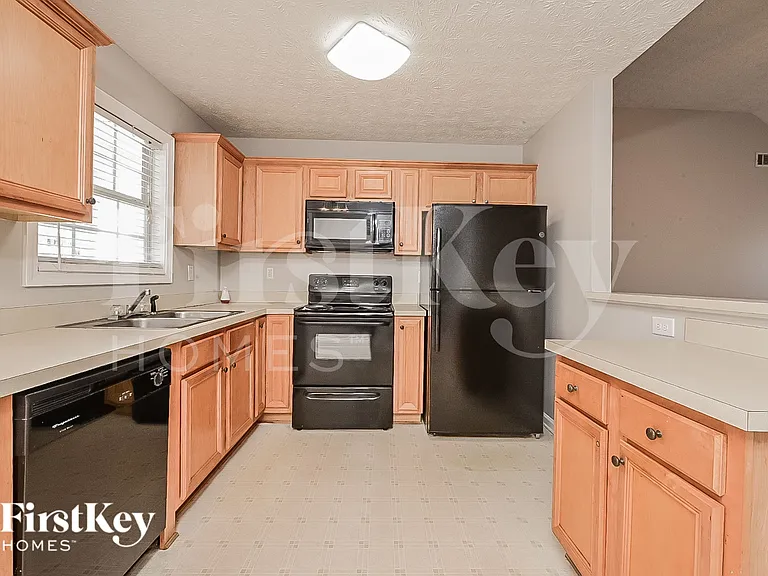 164 Highland Cir — Photo 5