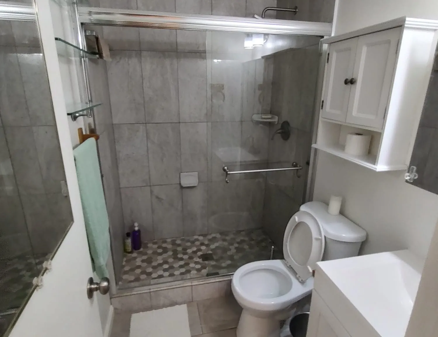2 bed, $2,000 — Photo 4