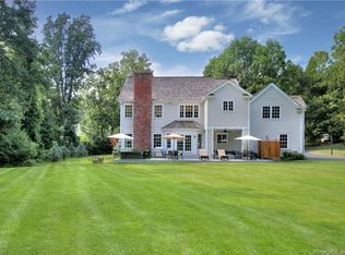 2 Heron Lake Ln, Westport, CT 06880