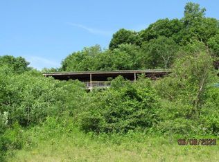 S2571 County Rd S, Westby, WI 54667