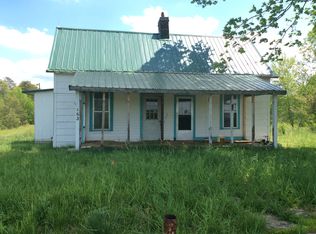 463 Waymon Mason Rd, Quebeck, TN 38579