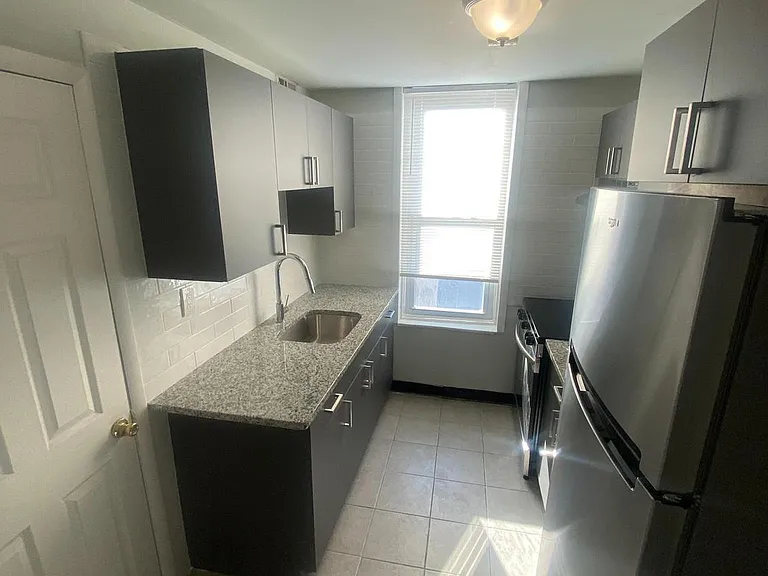 1142 S 11th St #3 — Photo 4