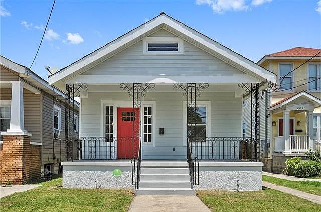 1st image of 2511 Gladiolus St