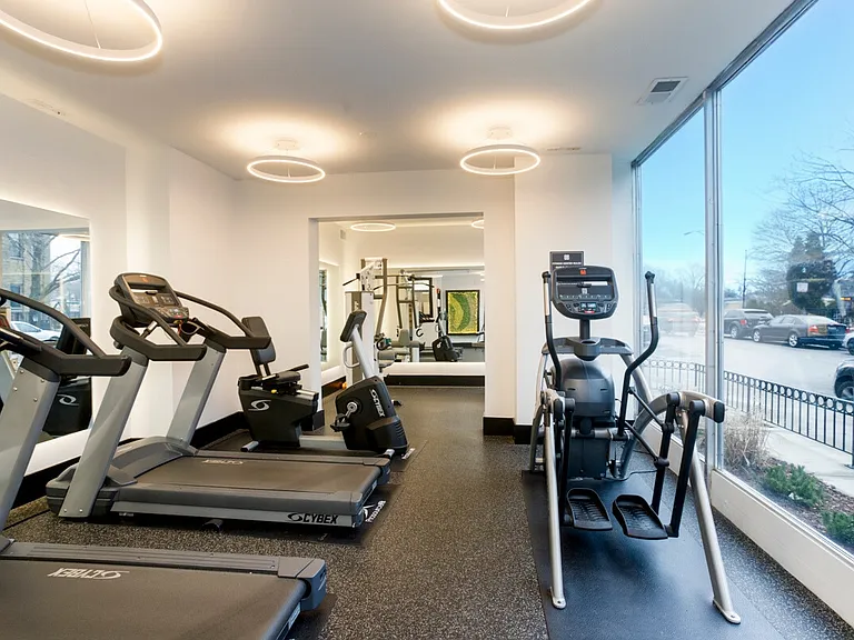 4100 N. Marine Dr. — Photo 17