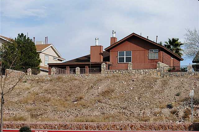1st image of 7377 Luz De Lumbre Ave