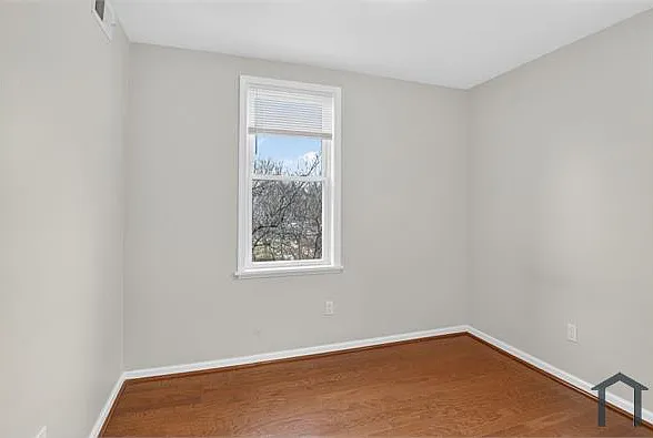 1364 Constitution Ave NE #1 — Photo 11