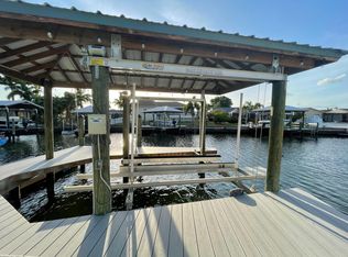6322 Balboa Ln, Apollo Beach, FL 33572