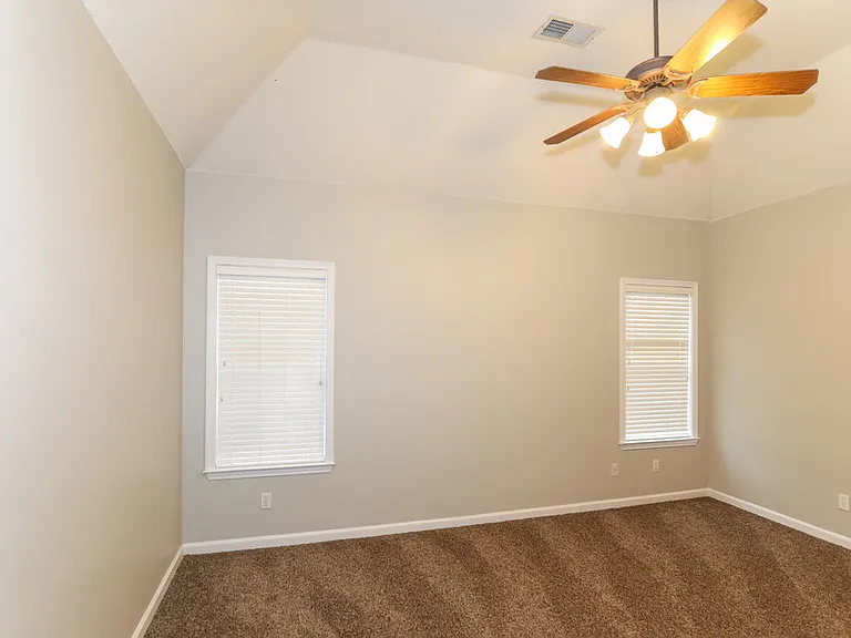 9921 Greenalder Cv N — Photo 9