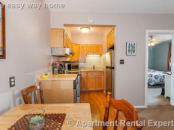 2nd image of 2 Arizona Ter APT 2