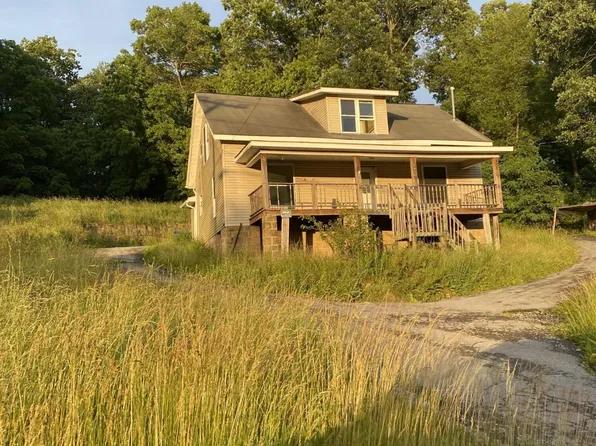597 Maple Acres Rd, Princeton, WV 24739