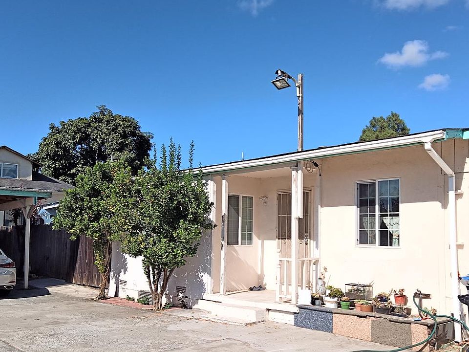 1st image of 1556 Grand Blvd #C