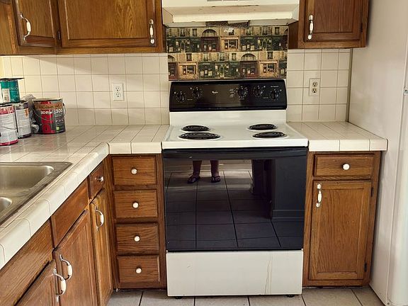 2nd image of 1461 Fisher Ln