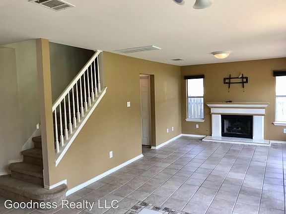 5th image of 14633 Montoro Dr