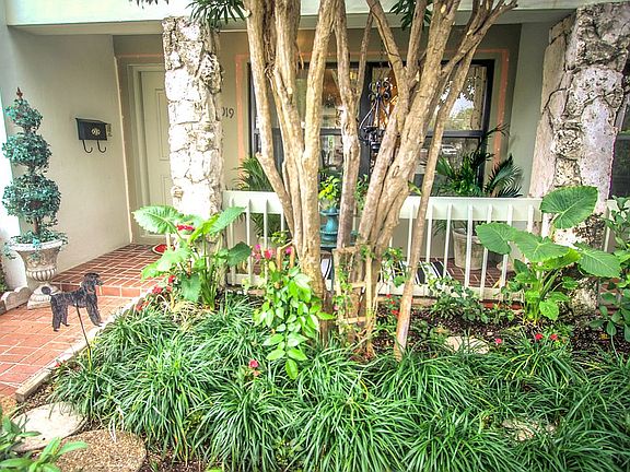 3rd image of 6019 Bayview Dr