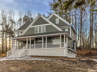 2 Upton Ave, North Reading, MA 01864