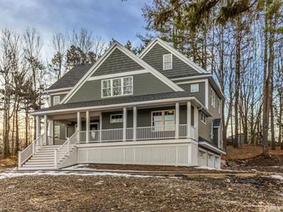 2 Upton Ave, North Reading, MA, 01864