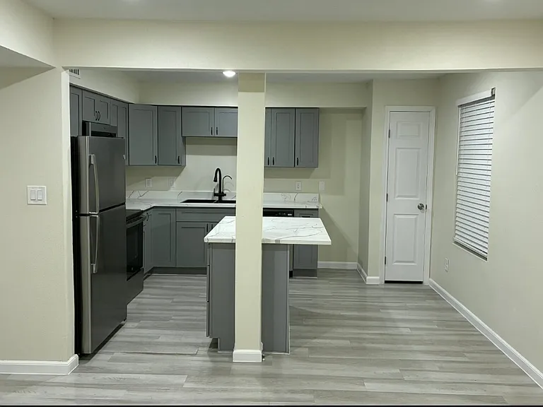 355 N 18th St #2104-1 — Photo 4