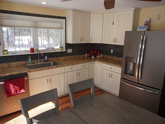 5th image of 104 Long Pond Rd