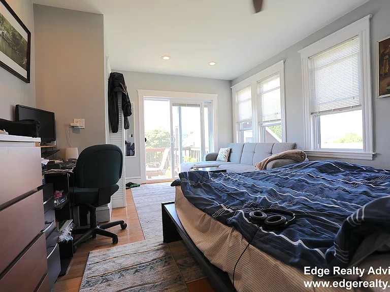 57 S Crescent Cir #1 — Photo 9