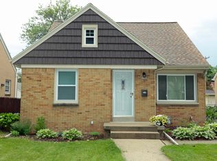 3040 N 79th St, Milwaukee, WI 53222