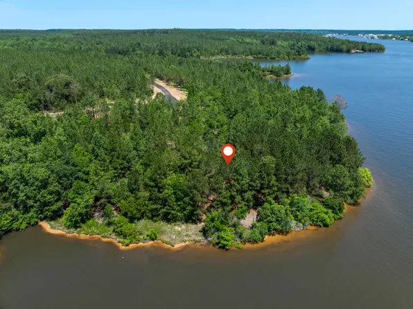 73 Red Wiggler Way, Lumberton, MS 39455
