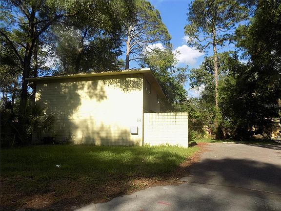 4th image of 713 SW 69th St