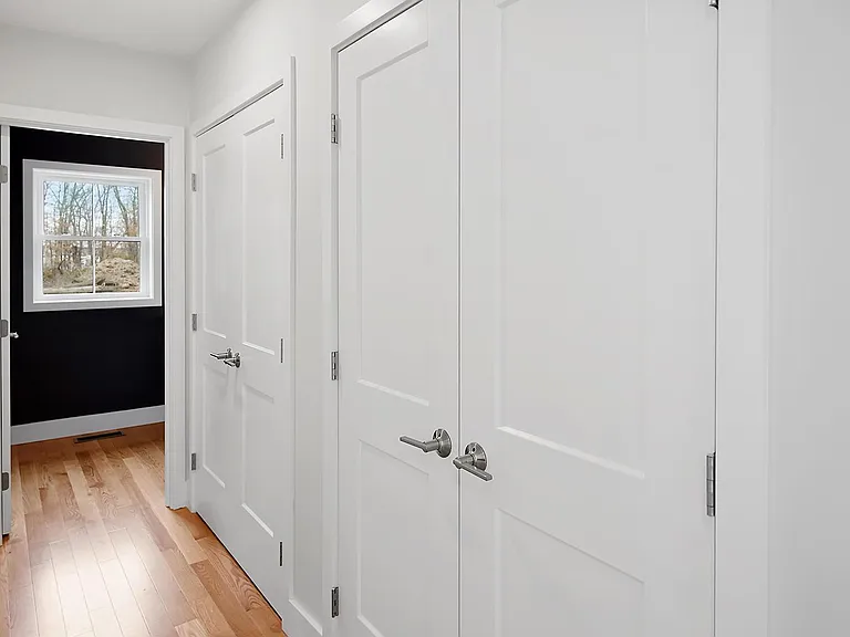 129 Graystone St — Photo 10