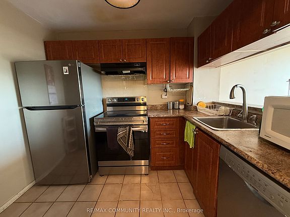 4th image of 3050 Ellesmere Rd #1711