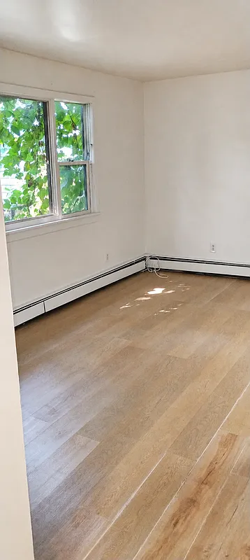1 bed, 1.0 bath, $1,100 — Photo 3