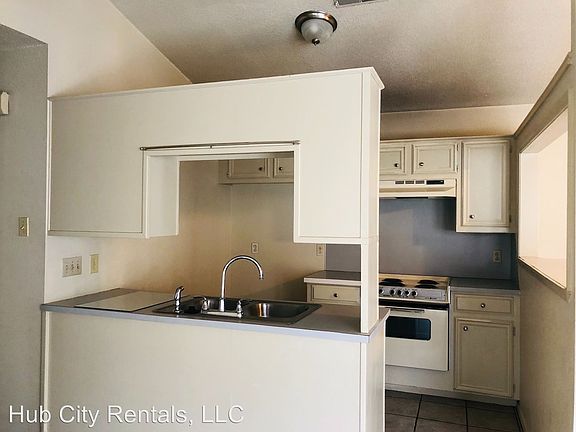 4th image of 8214 Avenue X